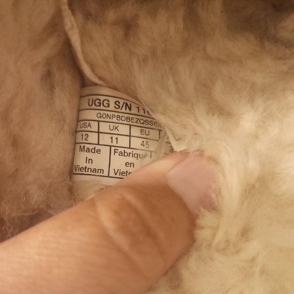 UGG Tan Suede Slippers with Cream Lining - Picture 13 of 15